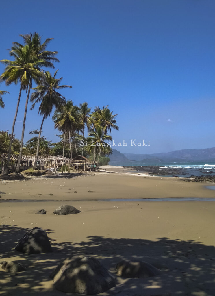 PANTAI KARANG PAPAK SALAH SATU ALTERNATIVE PANTAI DIKAWASAN PALABUHANRATU