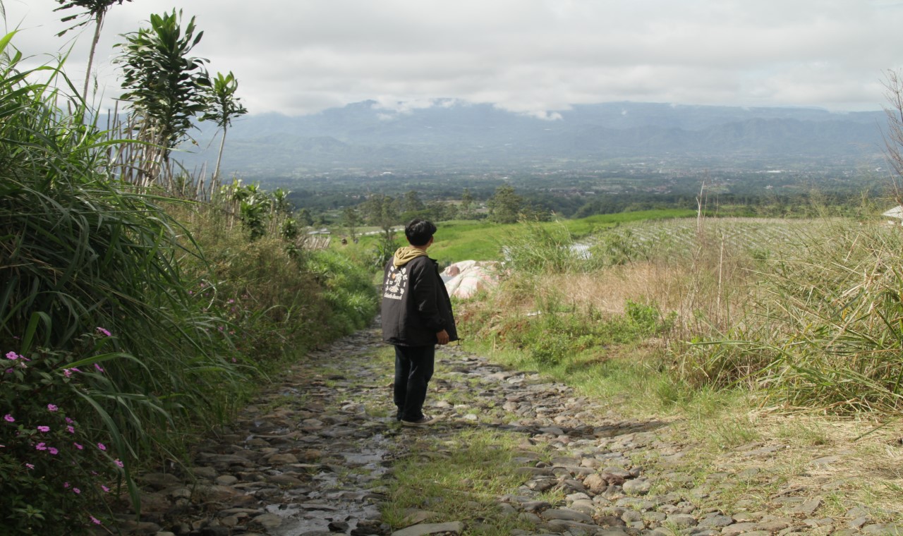 Kondisi jalan menuju Bukit Naimin Sukabumi