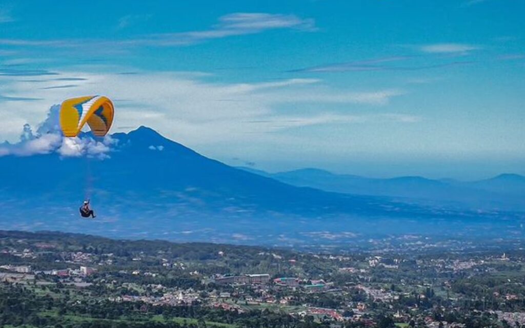 Paralayang Puncak