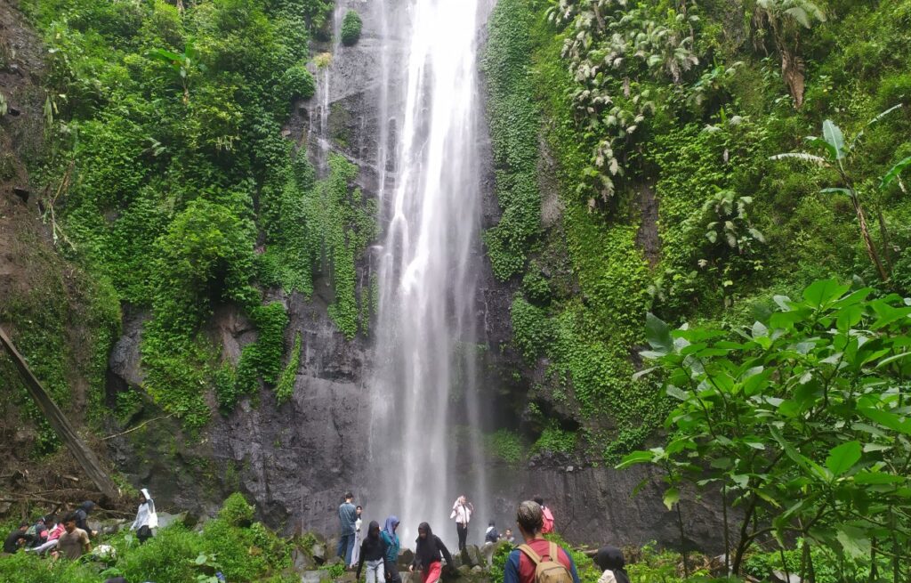 Curug Cibeureum Sukabumi