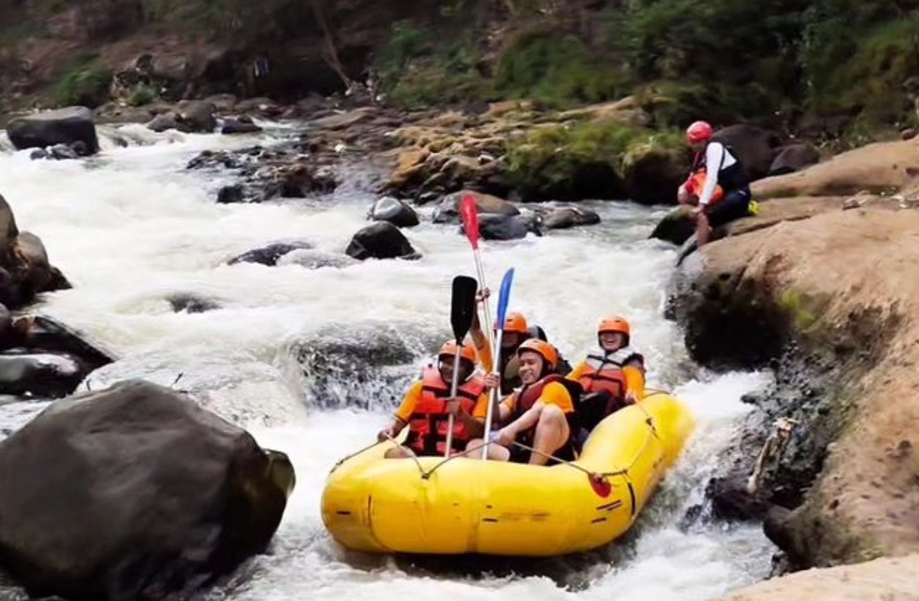 Rafting di Maseng River Camp Bogor | Foto: Instagram/masengrivercamp